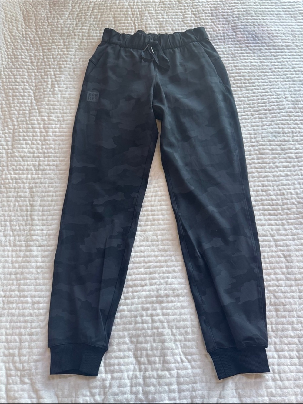 Lululemon camo joggers black pants size 2